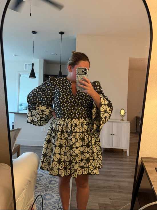 Tuckernuck Dresses & Skirts - Tuckernuck Floral Dress